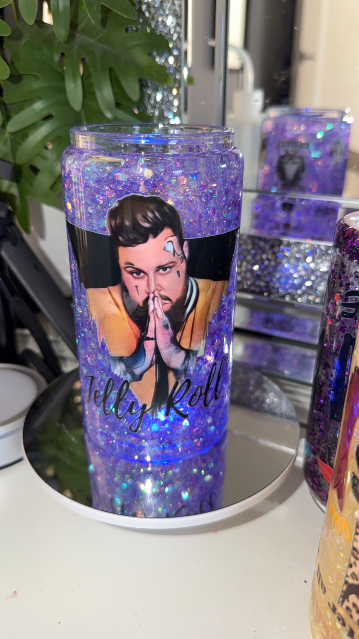 RTS 🚚 16oz Glass Tumblers 🖤🩷