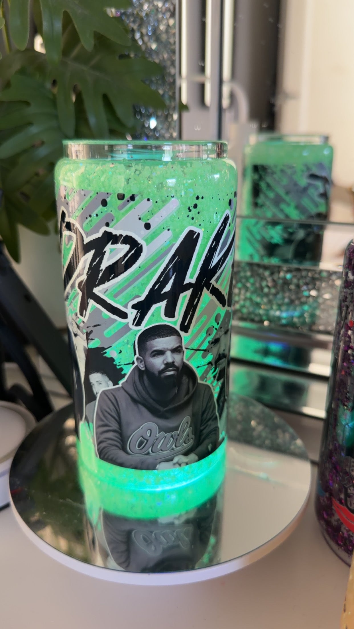 RTS 🚚 16oz Glass Tumblers 🖤🩷